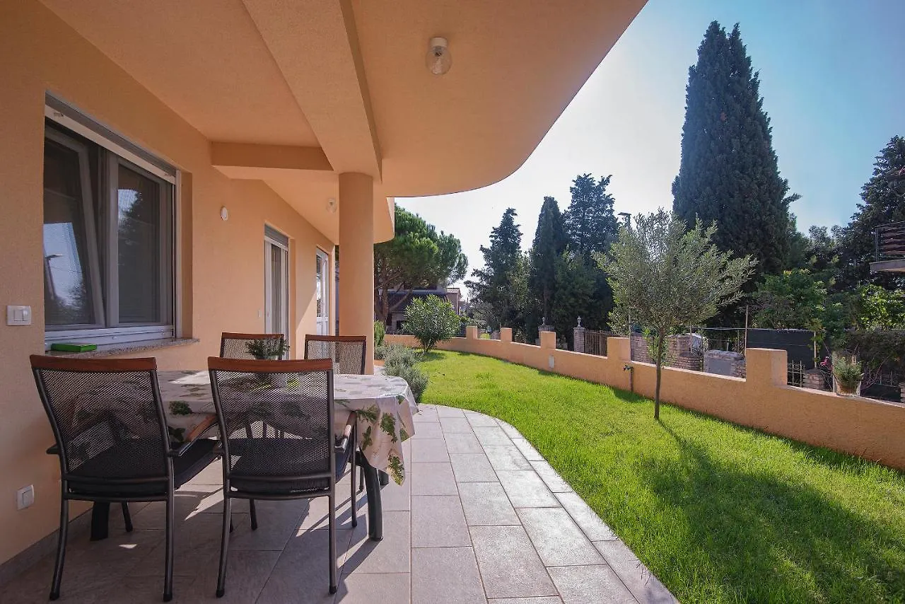 Apartments Valentina Premantura Croatia