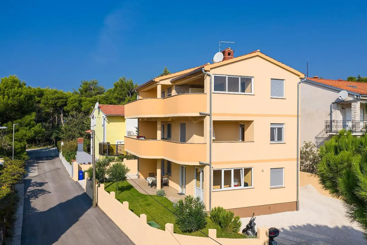 Apartments Valentina Premantura