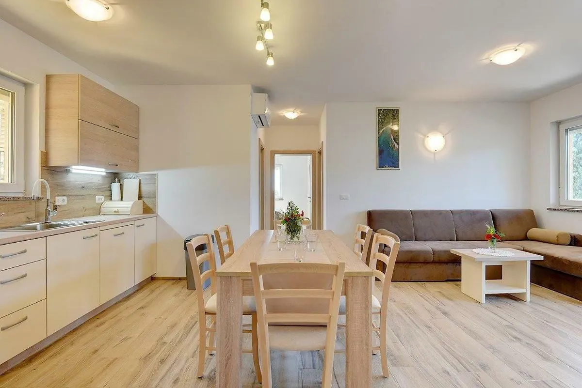 Apartments Valentina Premantura Croatia